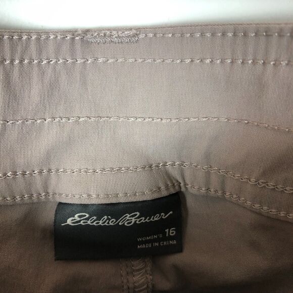 Eddie Bauer Summer Trail Tan Cargo Shorts Hiking Women's Size 16 - Picture 6 of 9
